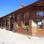 Hotel apartamentowy Four Leaf Clover To Rent