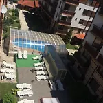Four Leaf Clover To Rent