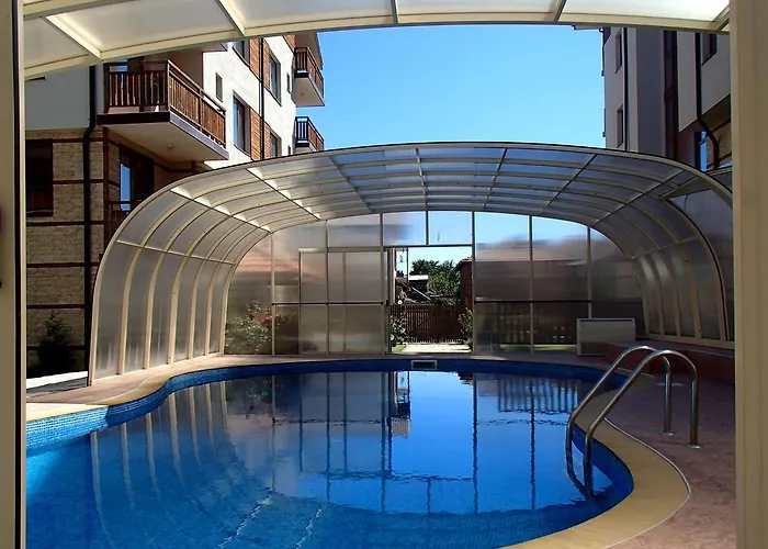 Four Leaf Clover To Rent 3* 班斯科