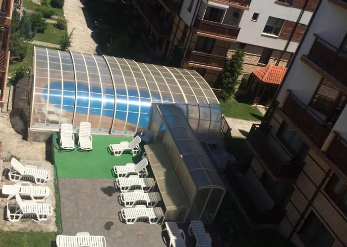 Four Leaf Clover To Rent