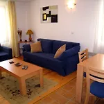 Aparthotel Four Leaf Clover To Rent