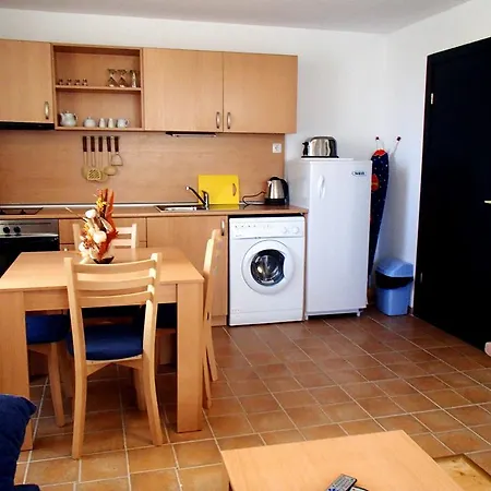 Four Leaf Clover To Rent 3* バンスコ