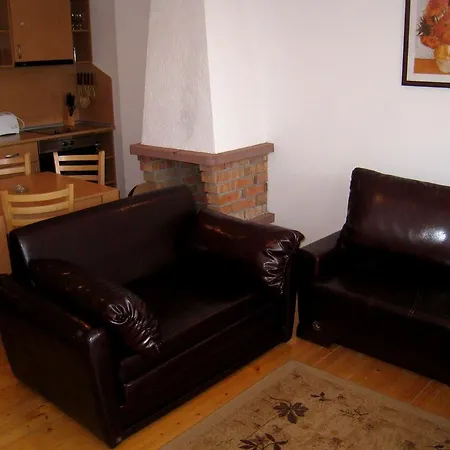 Four Leaf Clover To Rent アパートホテル バンスコ