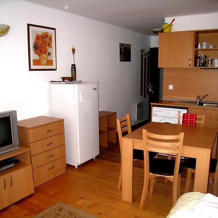 Four Leaf Clover To Rent アパートホテル