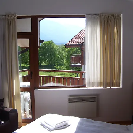 Four Leaf Clover To Rent