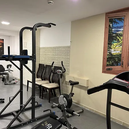 Four Leaf Clover To Rent 3* バンスコ