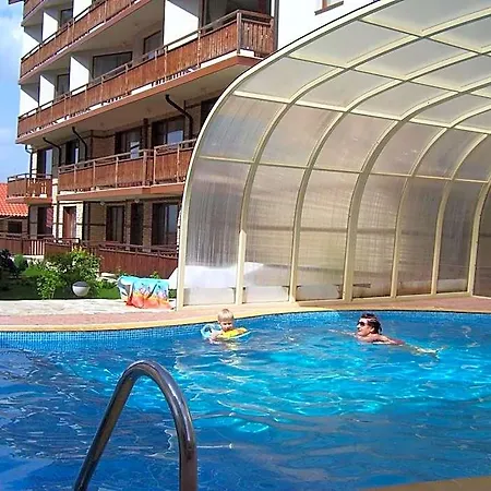 Four Leaf Clover To Rent Hotel apartamentowy 3*