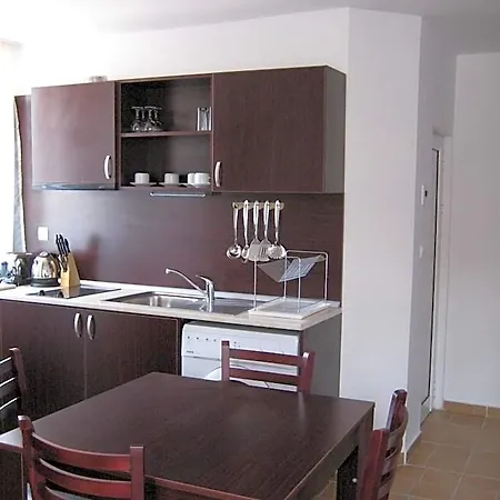 Apartahotel Four Leaf Clover To Rent 3*