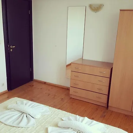 アパートホテル Four Leaf Clover To Rent 3*