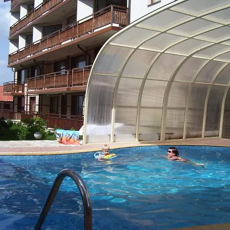 Four Leaf Clover To Rent 3* バンスコ