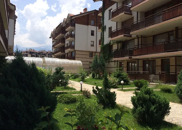 Four Leaf Clover To Rent 3*