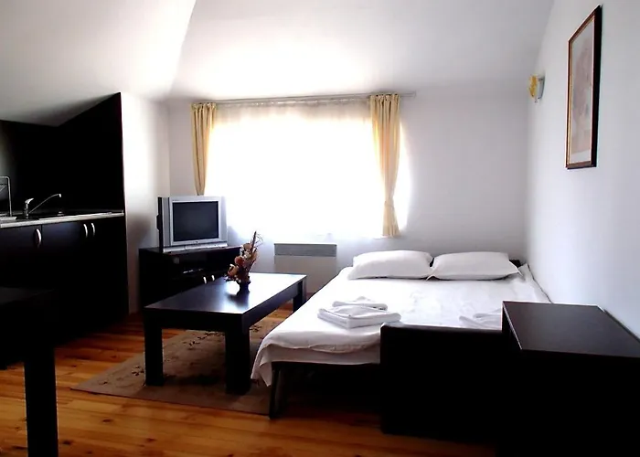 Four Leaf Clover To Rent Ξενοδοχείο με διαμερίσματα